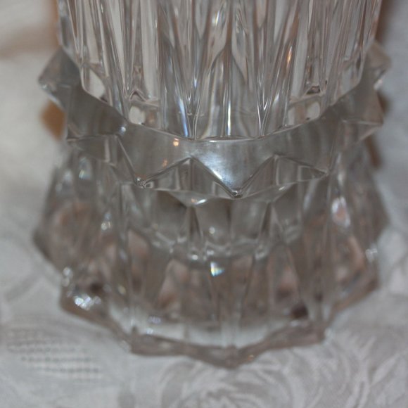 Accents Vintage Large Heavy Glass Ribbed Flower Vase Weighs Almost 7